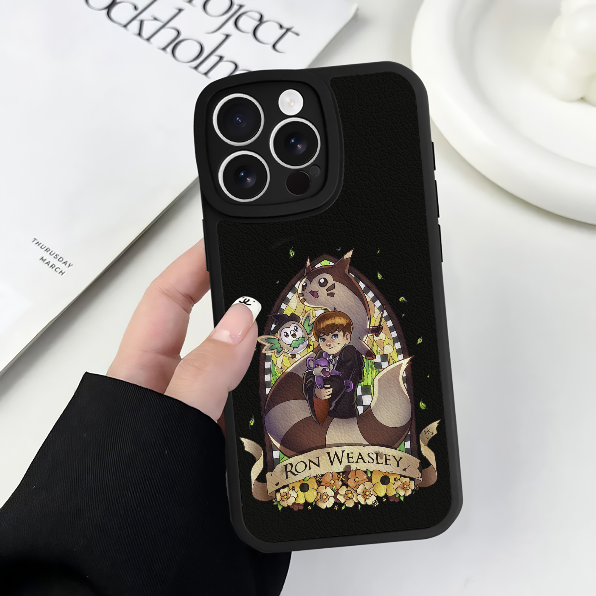 （画像用） Harry Potter ハリー・ポッターシリーズ 【iPhone 16シリーズ対応】シリコンスマホケース（レザー調） 材質：シリコン